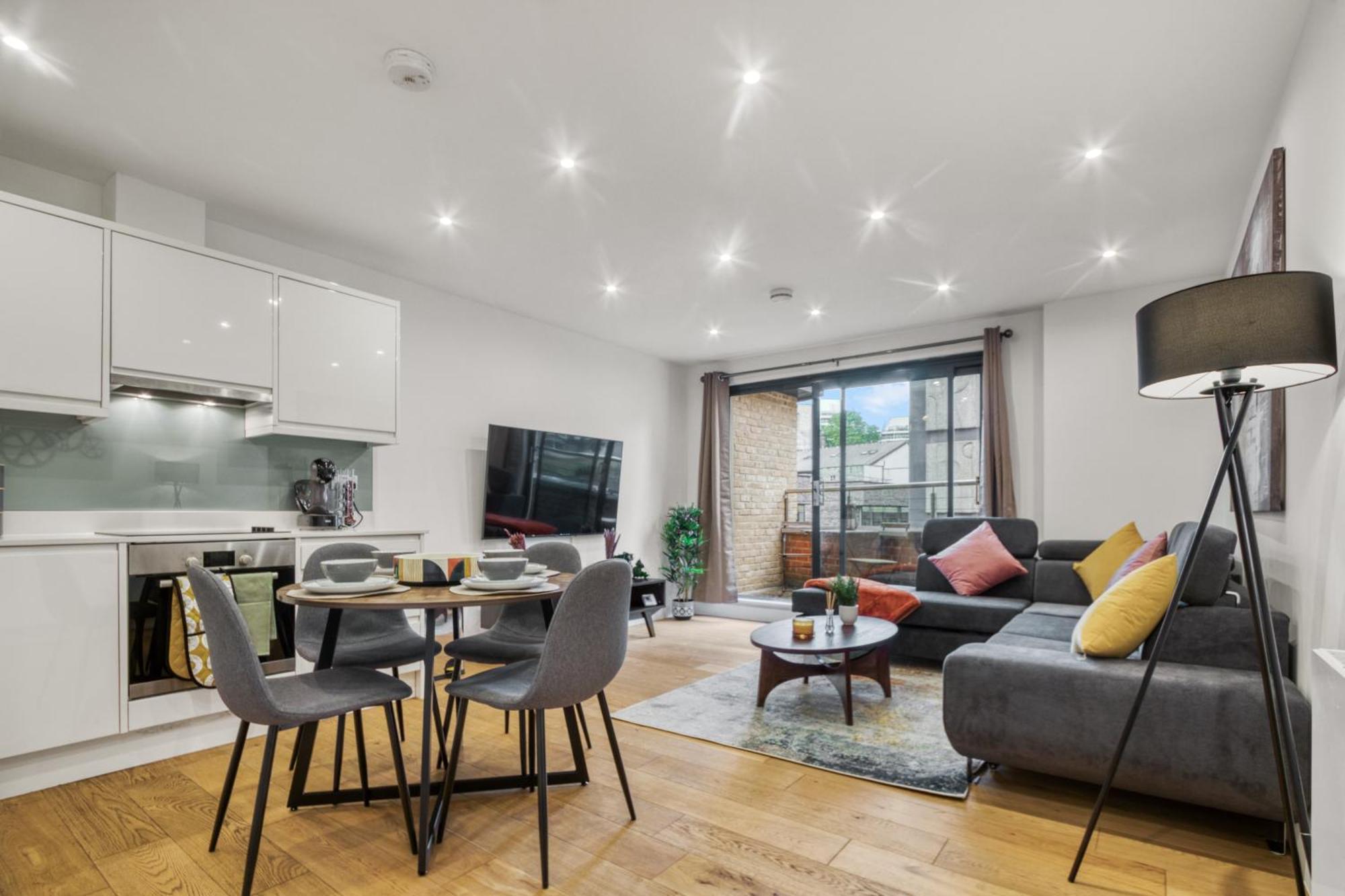 A Vibrant 2 Bed & 2 Bath In Old Street Zone 1 Apartament Londra