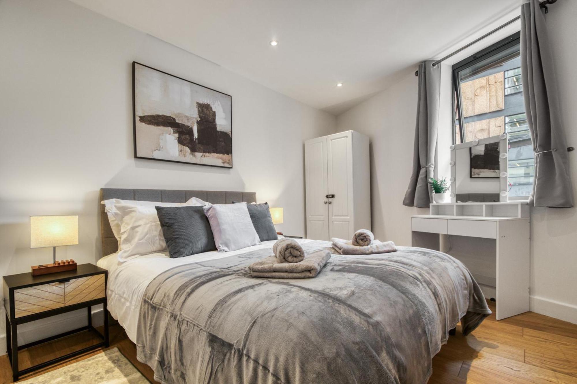 Apartament A Vibrant 2 Bed & 2 Bath In Old Street Zone 1