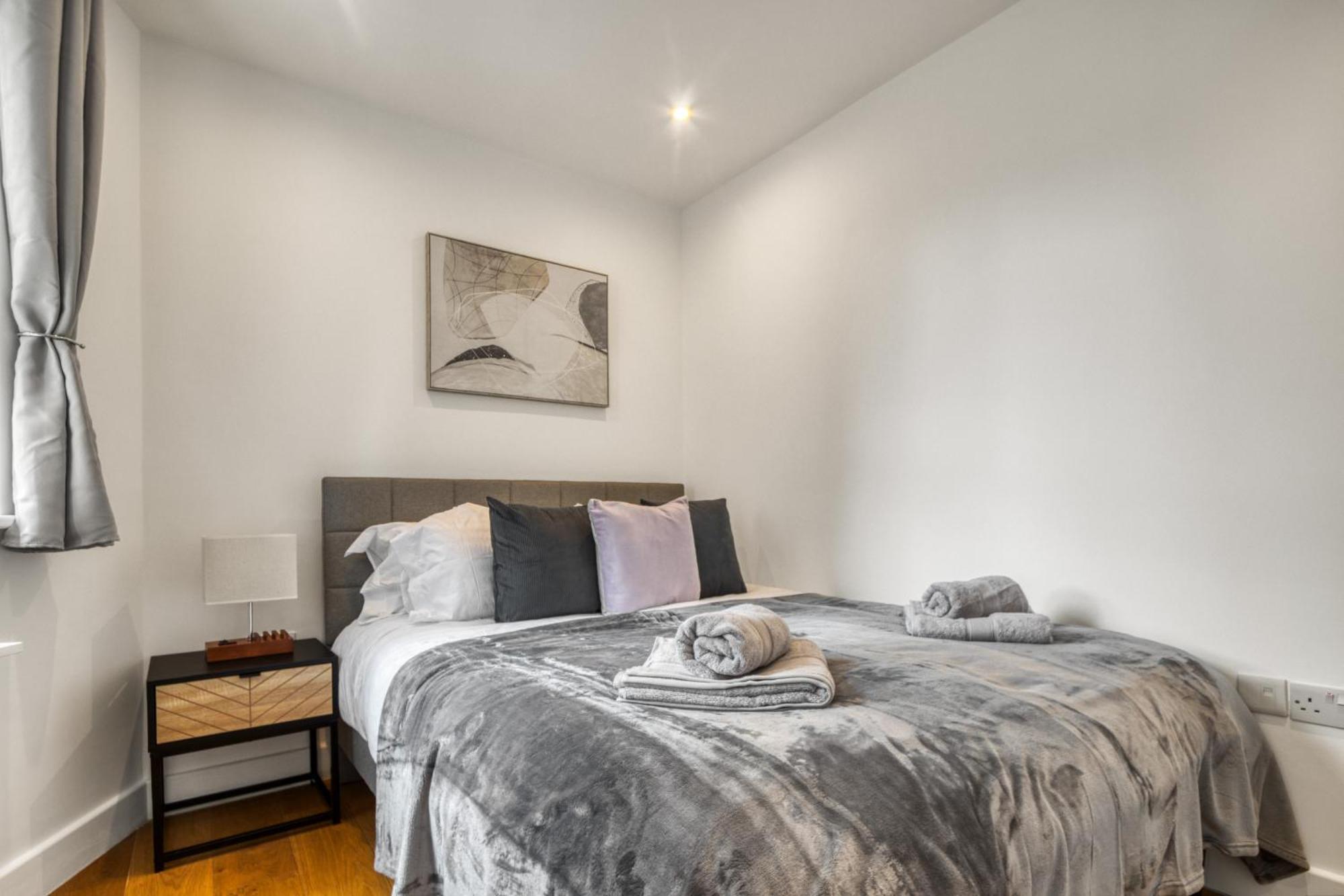 A Vibrant 2 Bed & 2 Bath In Old Street Zone 1 Apartament *